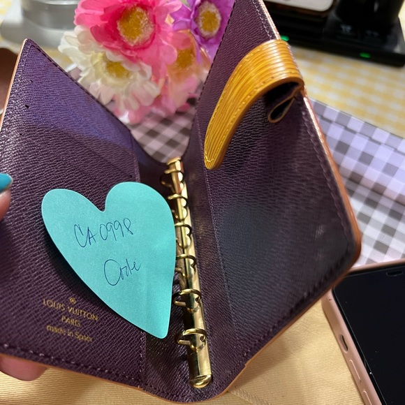 Louis Vuitton Epi Agenda - Picture 7 of 8